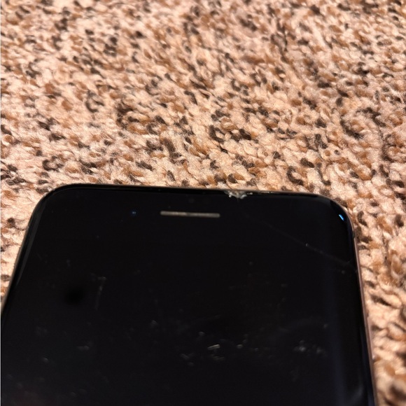 Apple iPhone 8 Plus - Picture 3 of 8